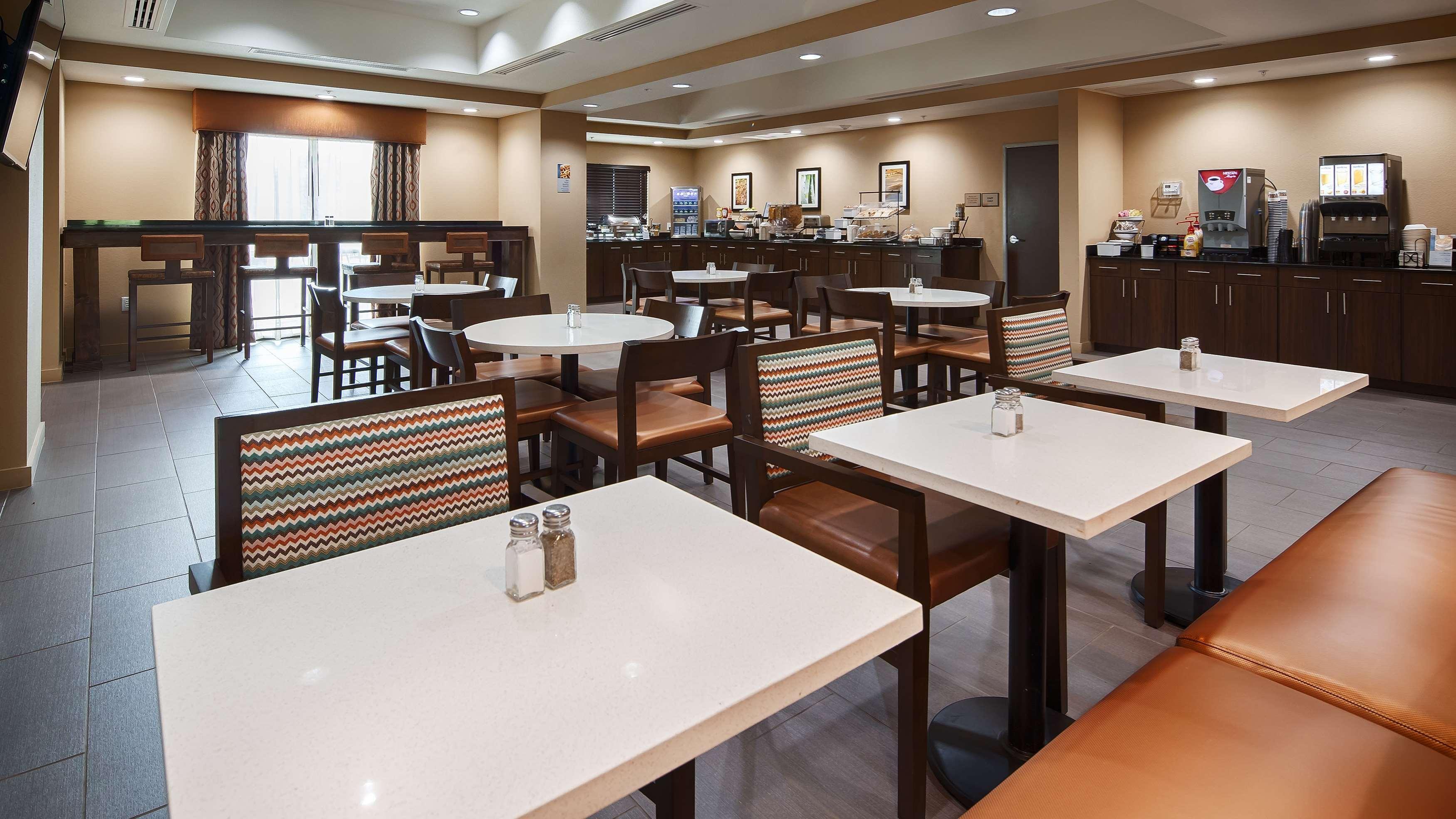 Best Western Plus Elmendorf Hotel San Antonio Hotel Kültér fotó