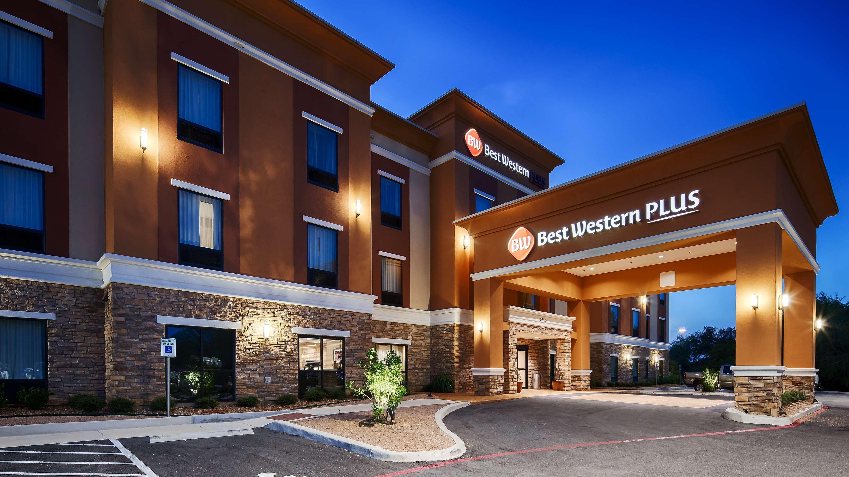 Best Western Plus Elmendorf Hotel San Antonio Hotel Kültér fotó